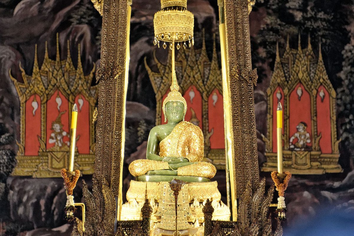 Amazing Things to Do in Bangkok, Thailand Emerald Buddha - Amazing Things to Do in Bangkok, Thailand