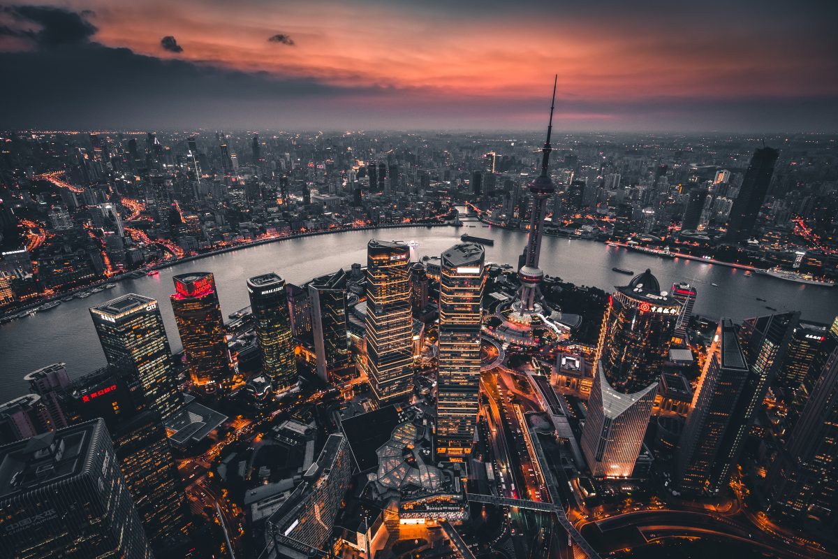 Feature Photo_Shanghai Aerial view of Shanghai’s CBD and the Huangpu River in the evening