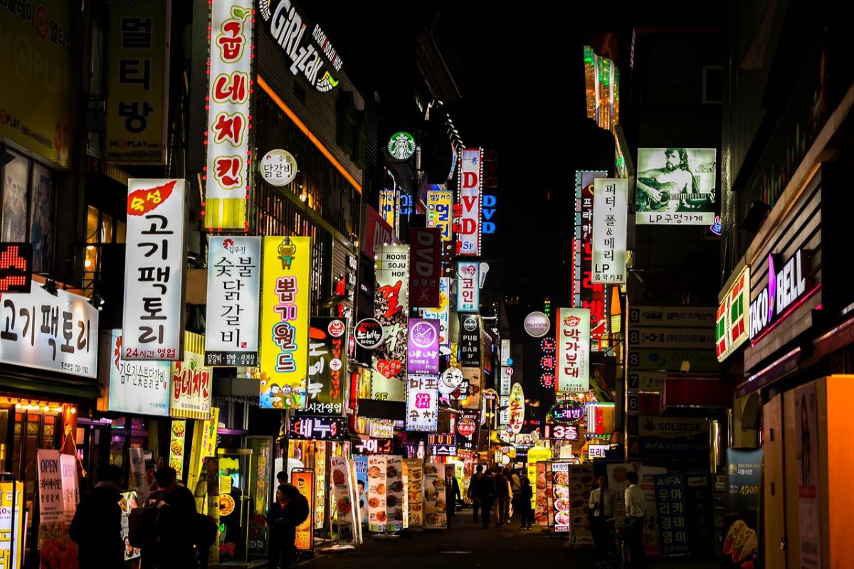 Annyeonghaseyo World: 5 Cool Souvenirs To Buy In Seoul 1 13 - Annyeonghaseyo World: 5 Cool Souvenirs To Buy In Seoul