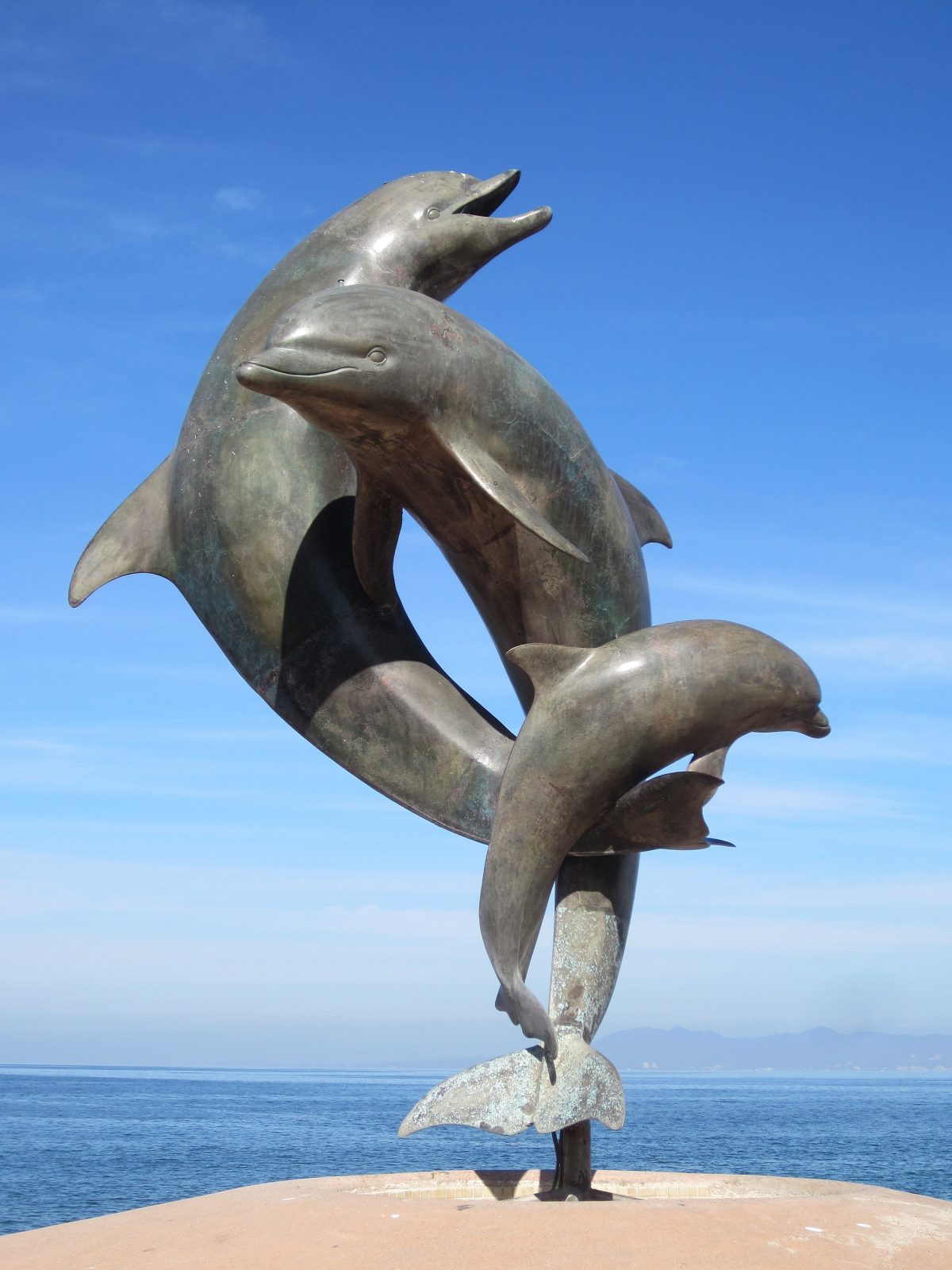 Puerto Vallarta’s Malecon Boardwalk is a sublimely beautiful seafront promenade that runs parallel to the Pacific Ocean