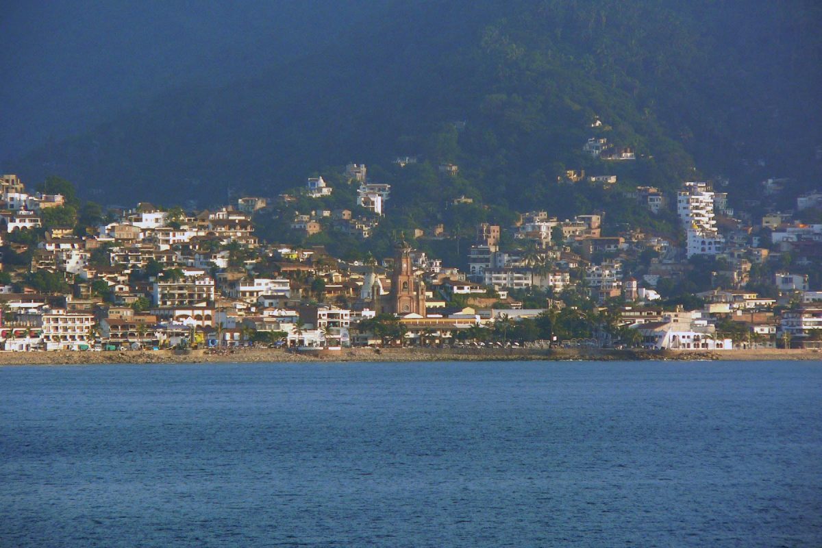 The most popular beach in Puerto Vallarta, Playa de los Muertos is the perfect place to spend your day suntanning and sipping on a refreshing shake