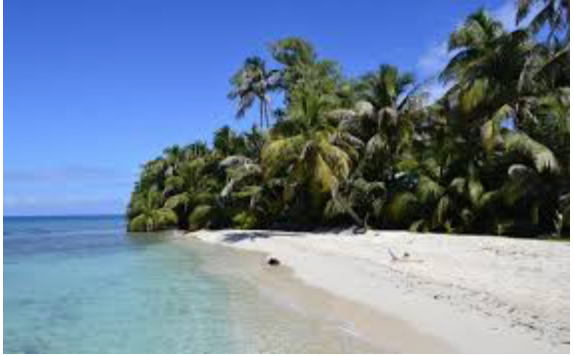 Ranguana Caye is a private island where visitors can enjoy the typical Belizean activities of swimming, kayaking and snorkelling 