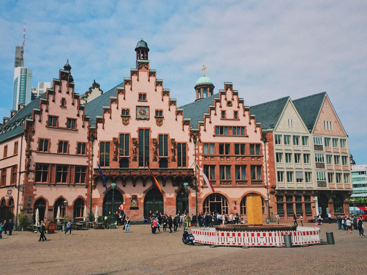 Frankfurt Old Town Römerberg the Frankfurt's new 'Old Town'