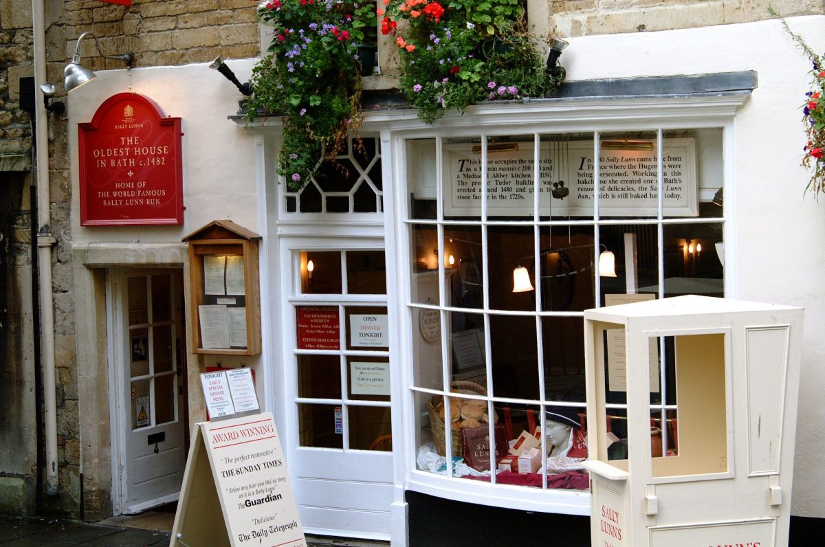 Sally Lunn's tea house exterior 