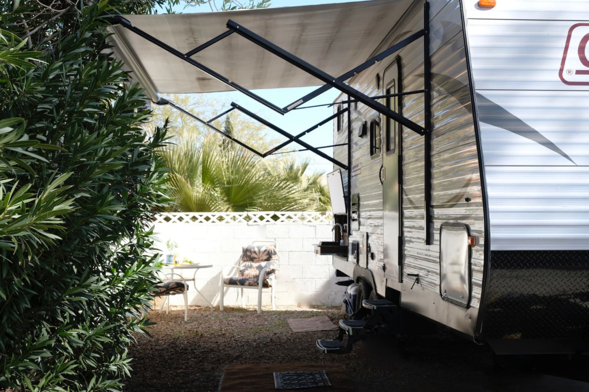 Airbnb Las Vegas, Camper/RV Van