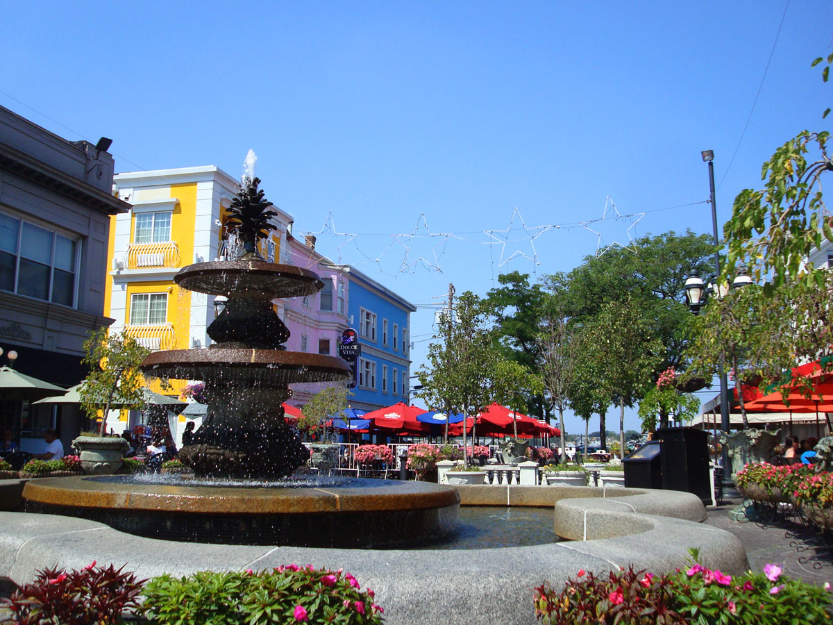 Visiting Federal Hill is a must when in Providence. The warmth of the community, charming locals with great stories and restaurants with mouth-watering food is something you need to experience.