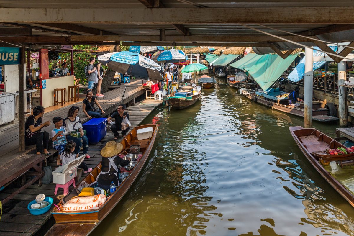 Boats ready to sell at Taling chan