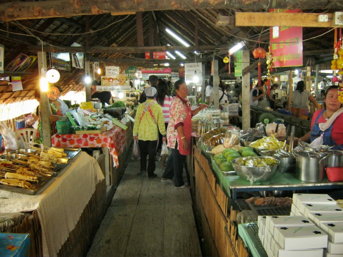 Thailand-floating-market