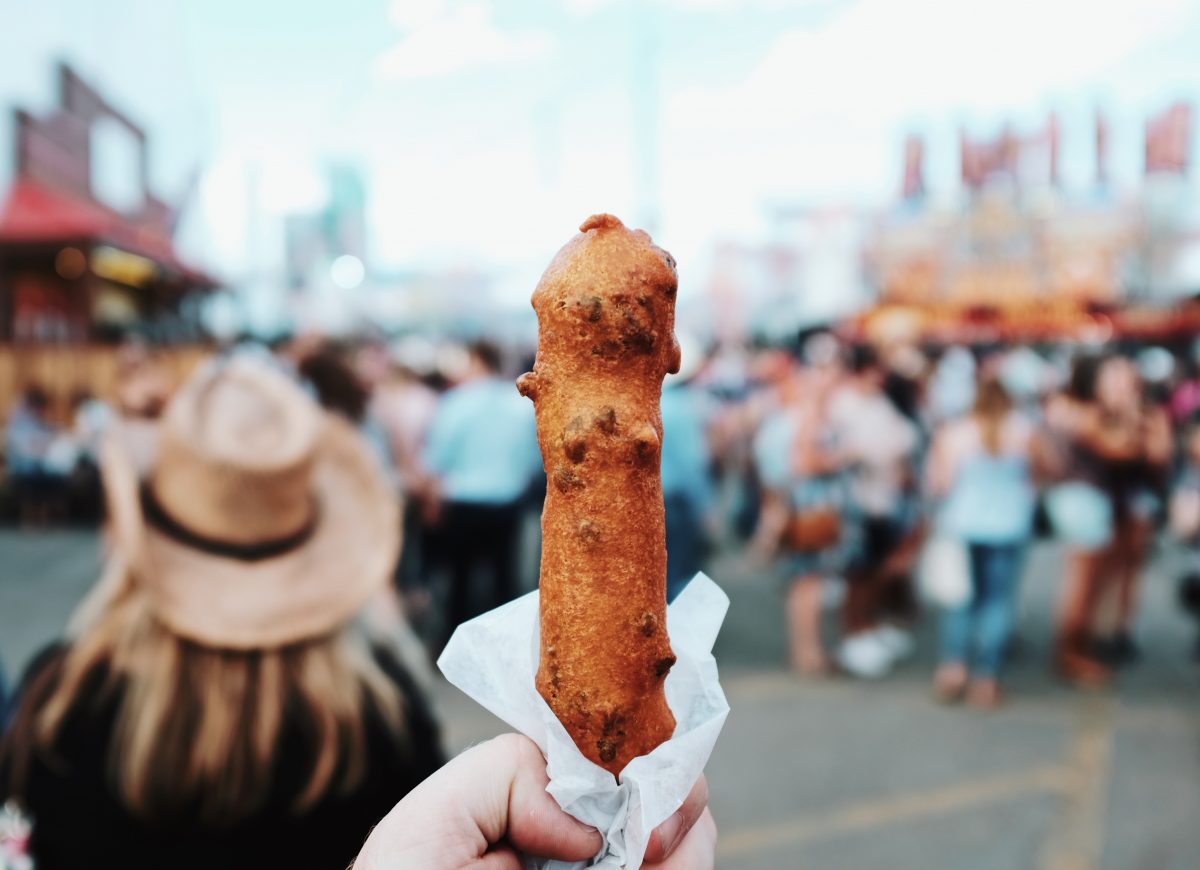 Jacksonville Zoo has two full-sized restaurants, a snack bar and plenty of other dining options