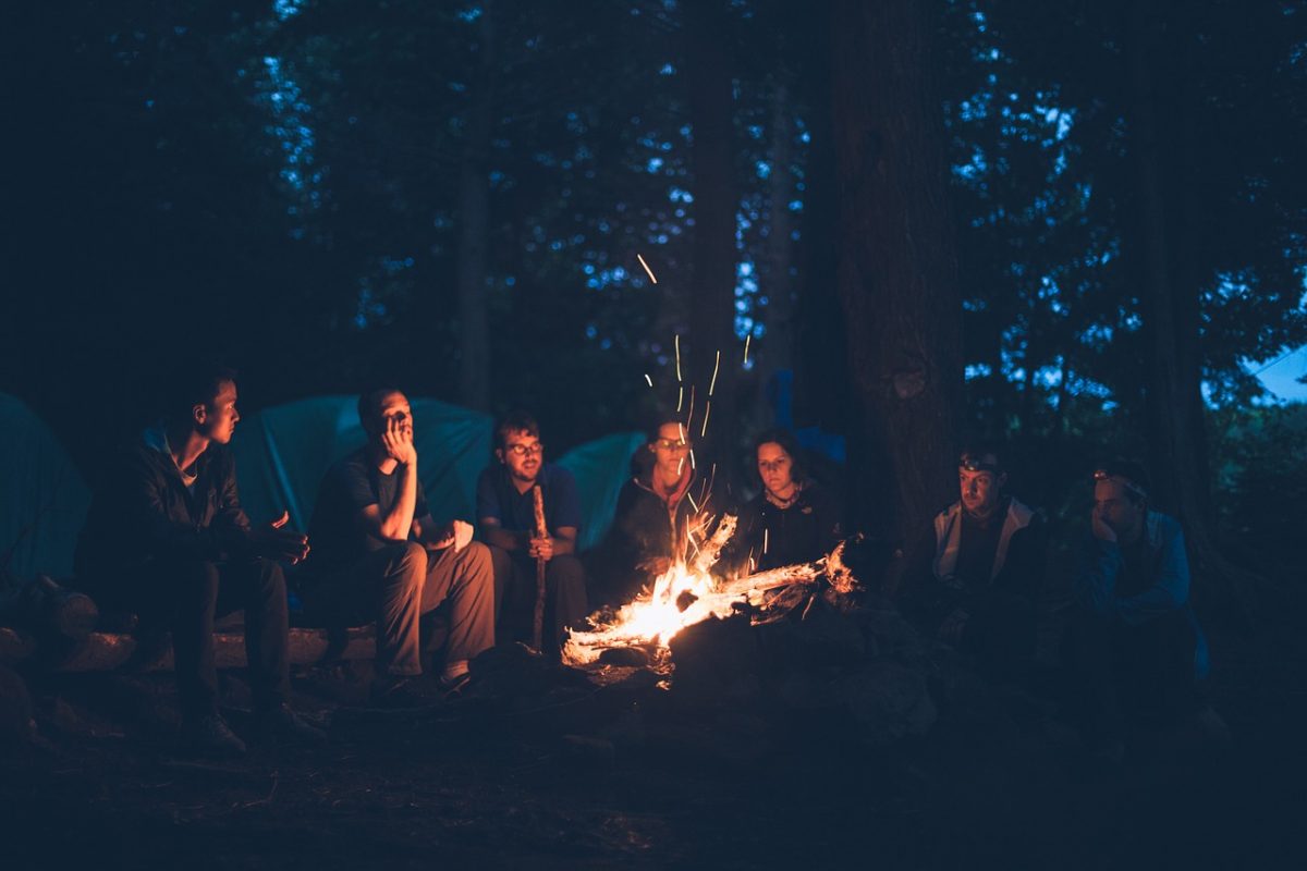 How Camping Knives Can Be An Essential Travel Gear? bonfire 1867275 1280 - How Camping Knives Can Be An Essential Travel Gear?
