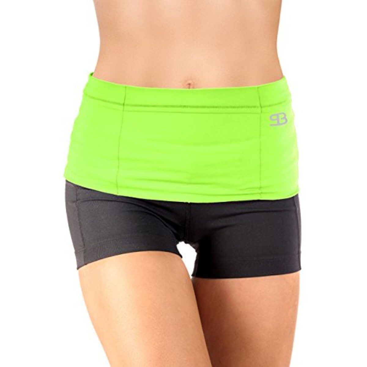 A model wearing a Stashbandz Unisex Money Belt A model wearing a Stashbandz Unisex Money Belt