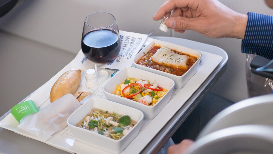 5 Best Airlines Food & Meals To Enjoy While Flying TouristSecrets