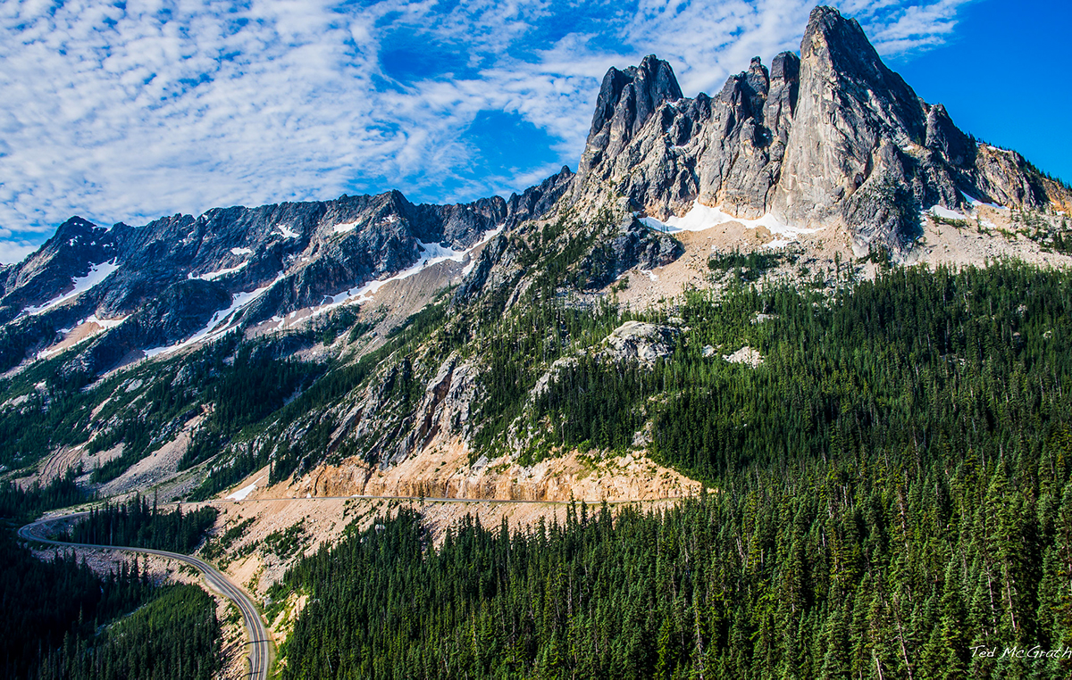 Your Guide To The North Cascades National Park In Washington mountains 1 - Your Guide To The North Cascades National Park In Washington