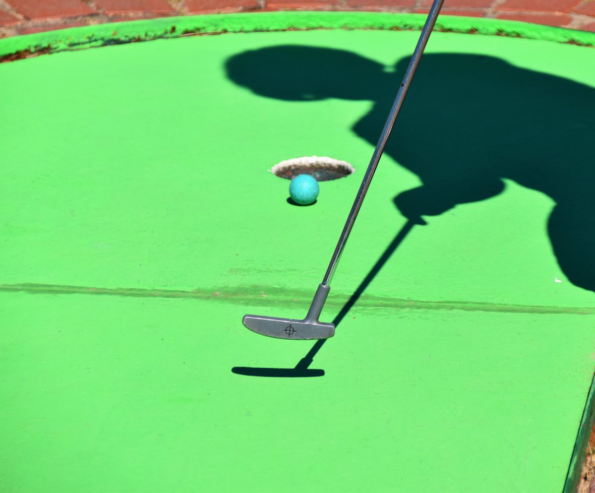 Mini golf club and ball