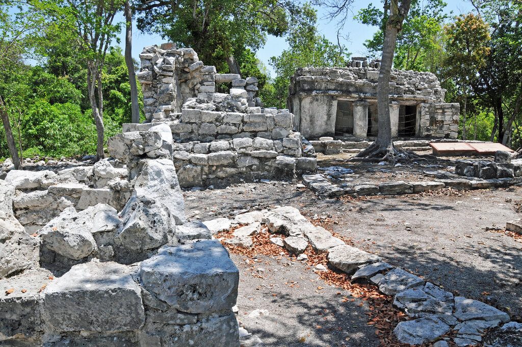 Jaguar Group structures in Xel-ha