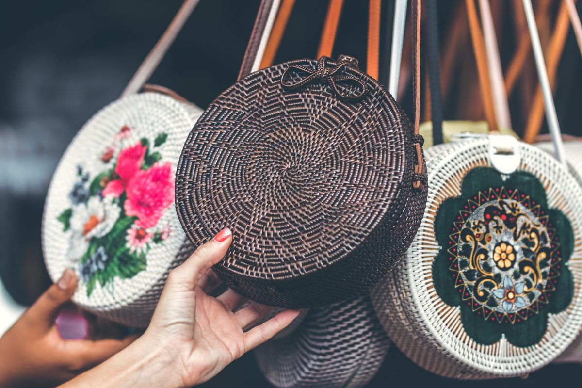 Round bags made out of rattan 