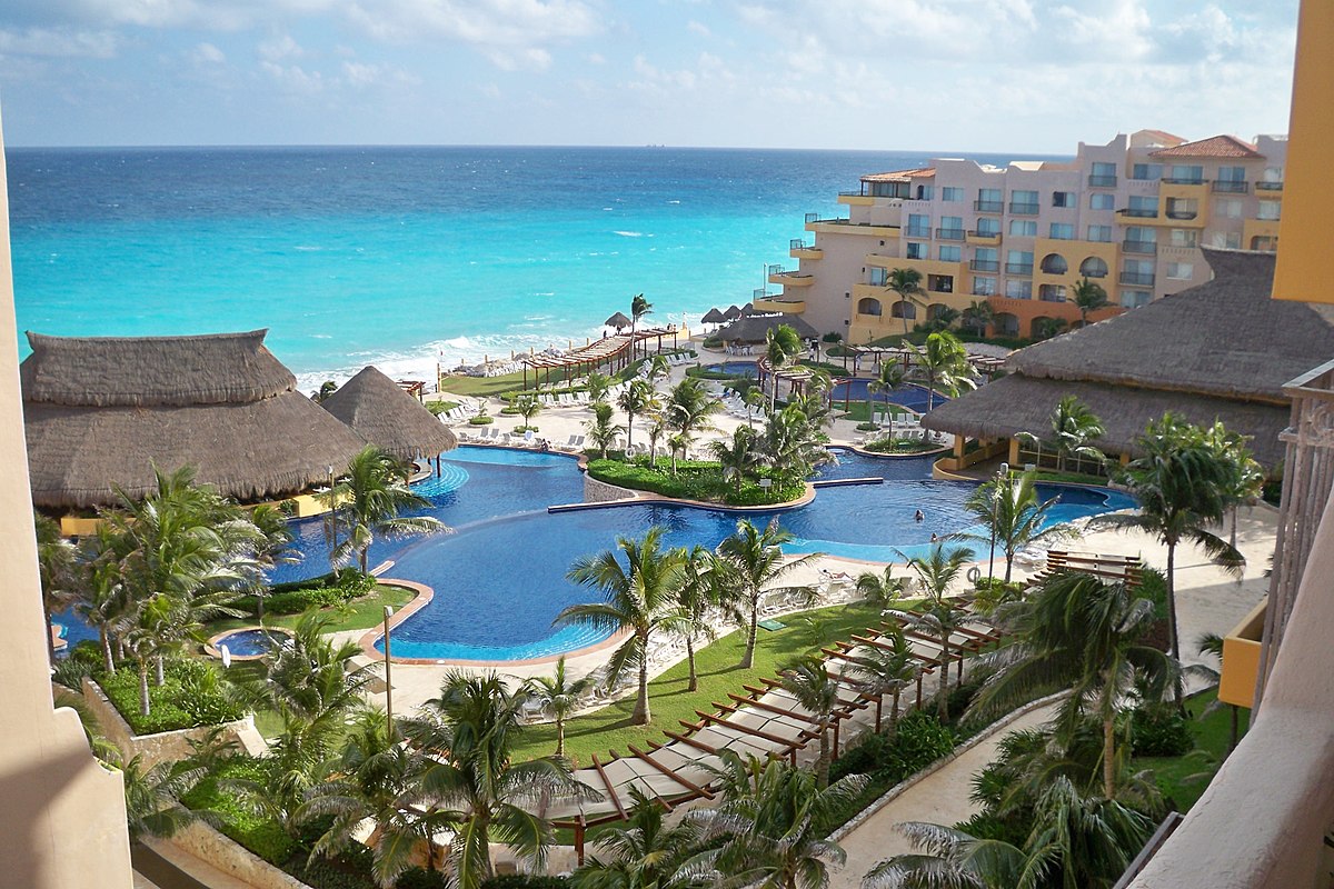 Aerial view of the best all-inclusive resort in Mexico — Fiesta Americana Condesa, Cancun 