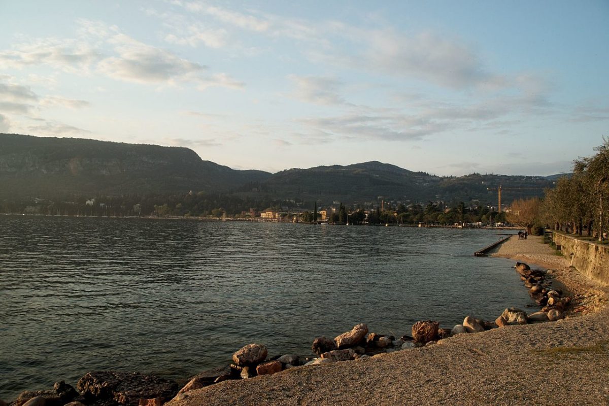 Your Guide To Lake Garda, Italy 1280px Lago di Garda Garda Via Verona Esplanade at the Lake View NNW towards Garda - Your Guide To Lake Garda, Italy