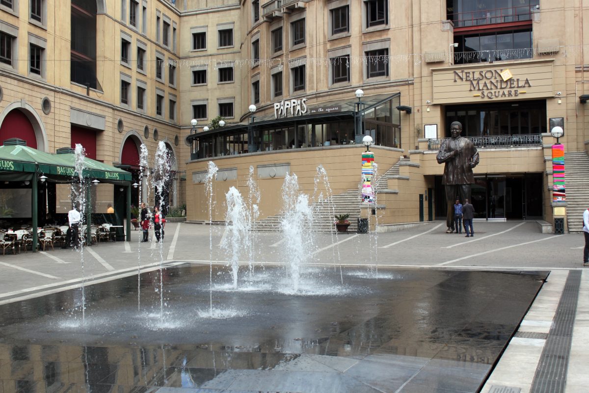 In the words of its manager, The Nelson Mandela Square is ‘optimistic, expressive and confident’ and represents a ‘sophisticated, cosmopolitan and eclectic success story’.