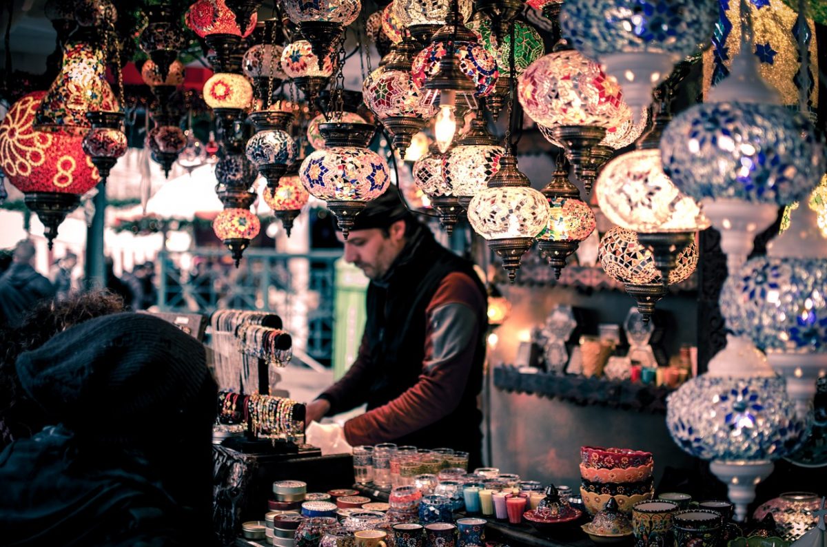 5 Reasons To Buy Moroccan Lanterns In Rabat Featured Photo - 5 Reasons To Buy Moroccan Lanterns In Rabat