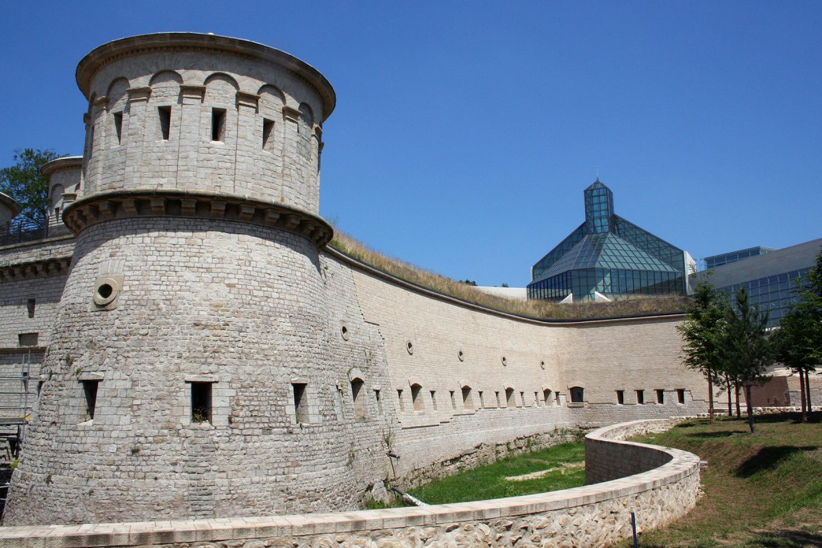 Located in southern Luxembourg, the Grand Duke Jean Museum of Modern Art or MUDAM for short was opened on July 1st 2006. 