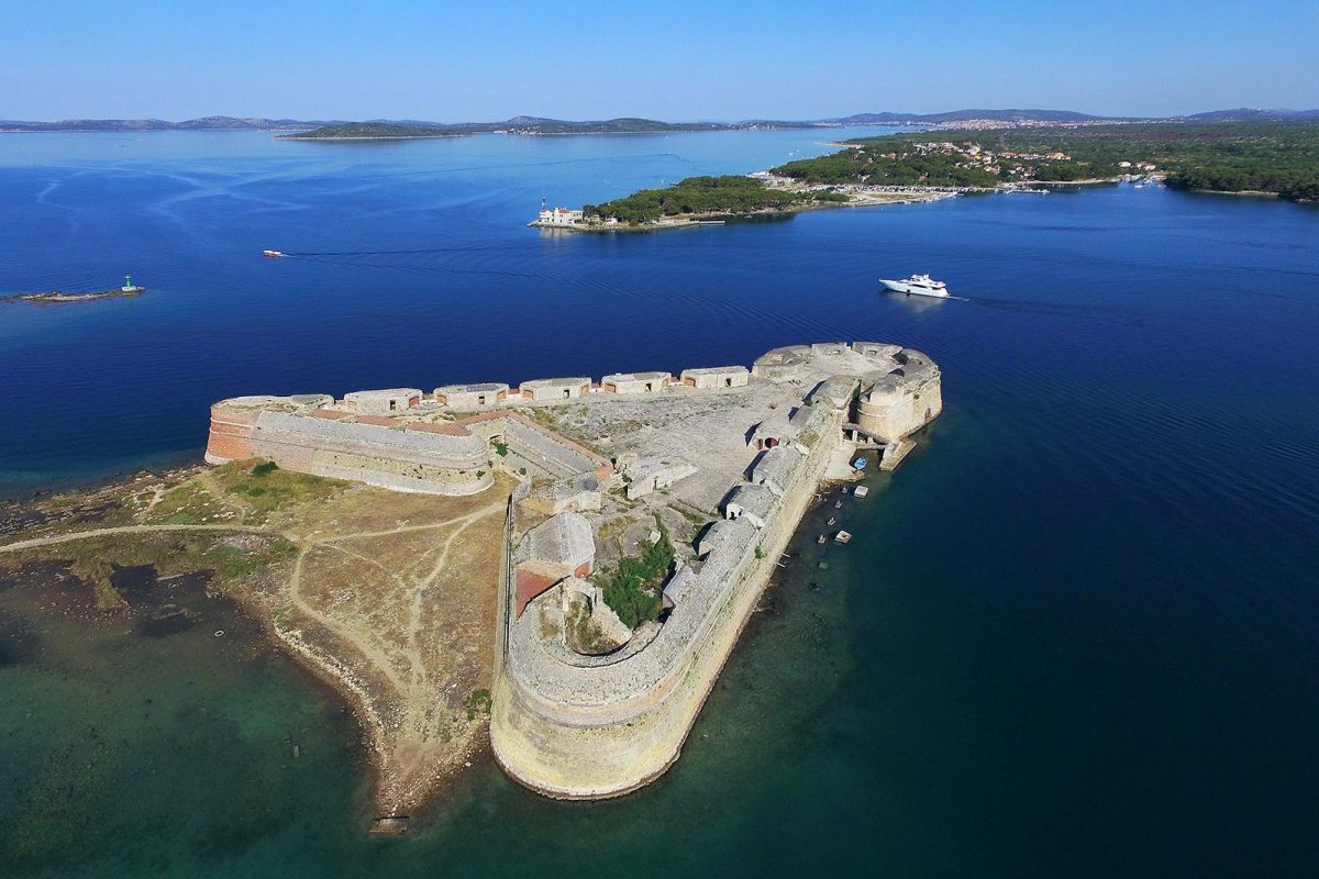 Things To Do In Croatia, Ukraine, Travel, Vacation, Trip, Food, Lakes, Island Things To Do In Croatia, Ukraine, Travel, Vacation, Trip, Food, Lakes, Island