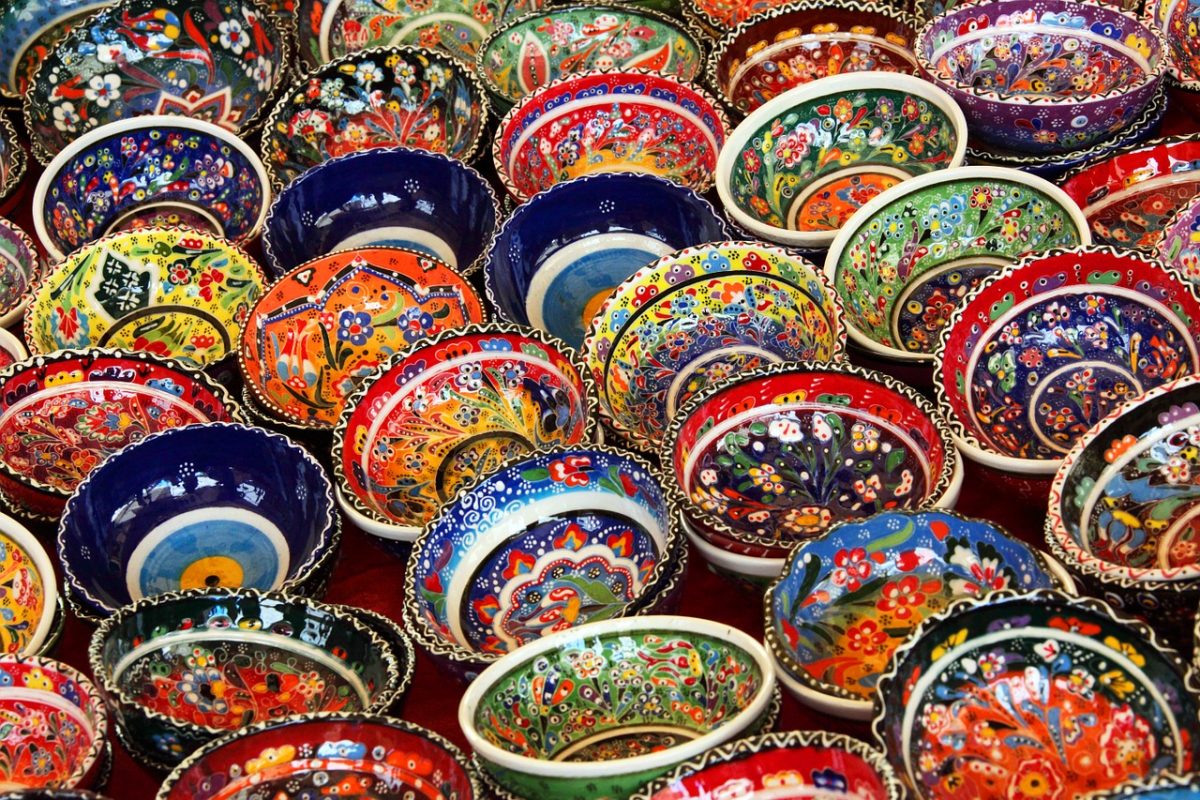 Ceramic bowls at the Grand Bazaar