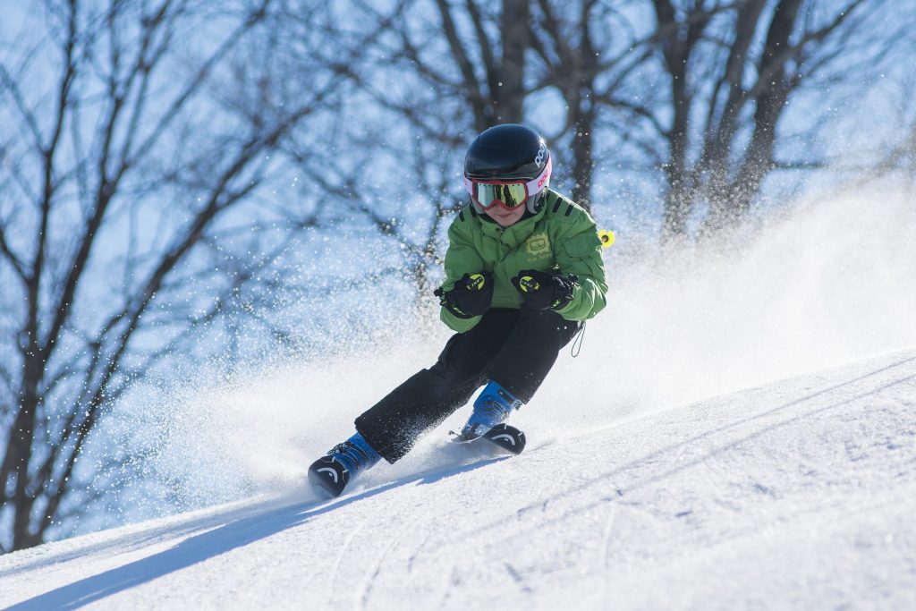 Winter, skiing