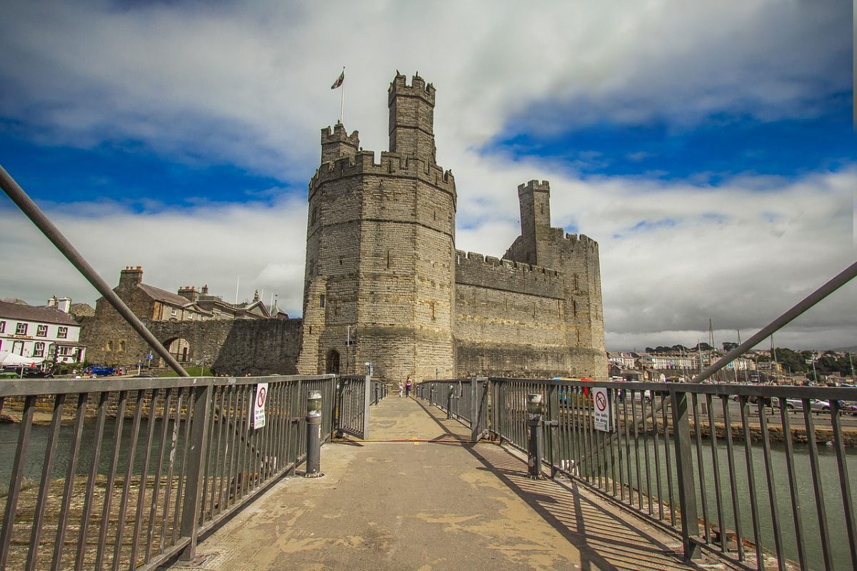 One of the top tourist attractions in Wales, Caernarfon Castle, is undeniably one of the most impressive castles in the UK. One of the top tourist attractions in Wales, Caernarfon Castle, is undeniably one of the most impressive castles in the UK.