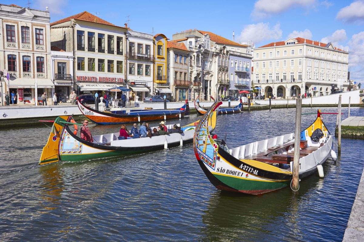 AVEIRO, PORTUGAL - MARCH 21, 2017: The Vouga river with traditio Cities In Portugal, Aveiro