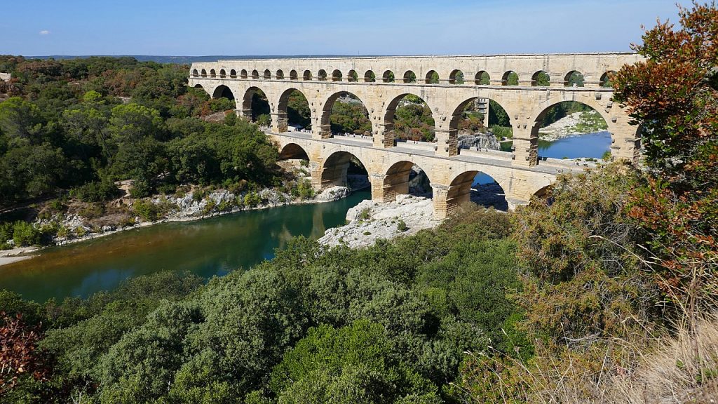 aqueduct, provence
