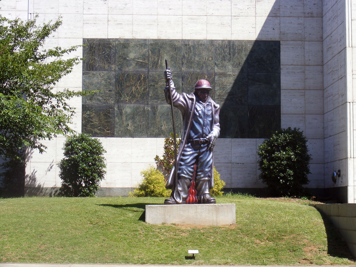 The Birmingham Museum of Art features a collection of over 27,000 paintings, sculptures, prints, drawings, and decorative arts.