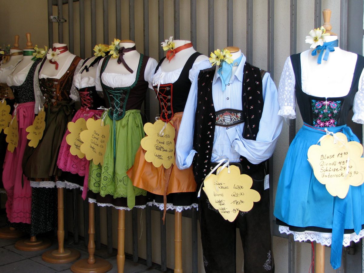 3842167413_475a1e0fa4_k Lederhosen, Dirdnl, Oktoberfest