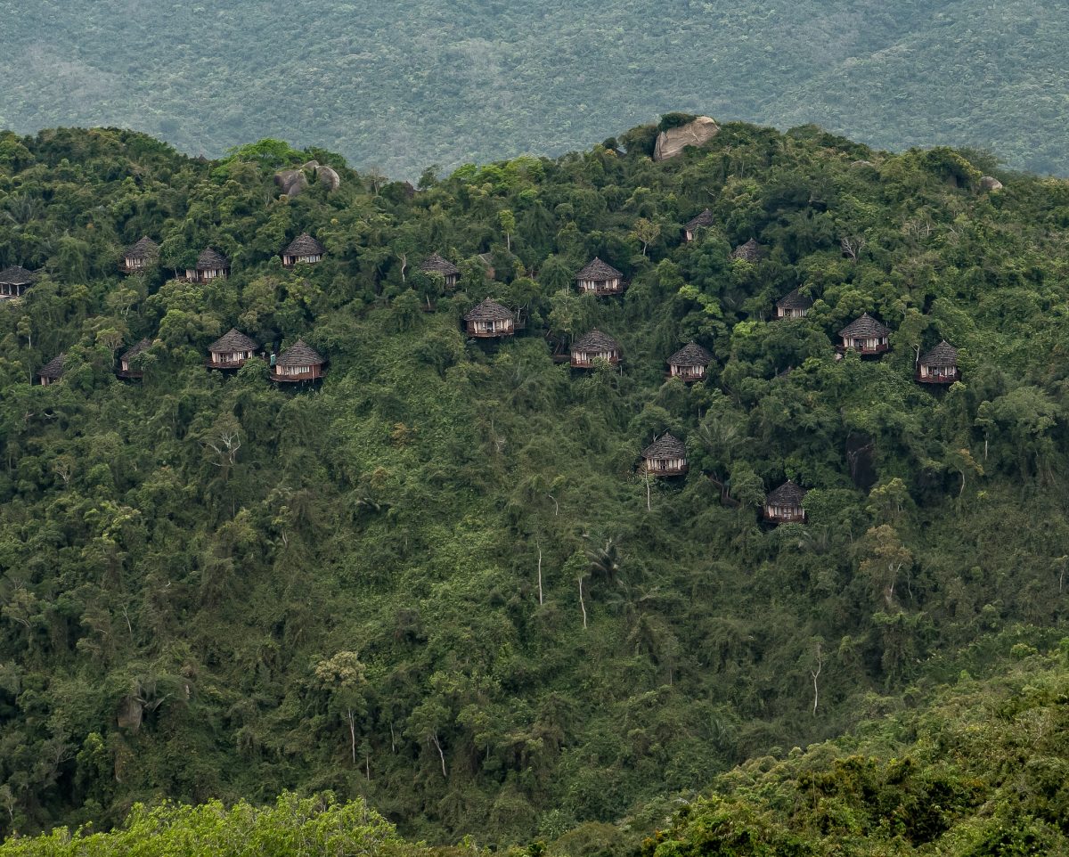 Yalong Bay Tropical Paradise Forest Park is a great place for those who love to explore. 