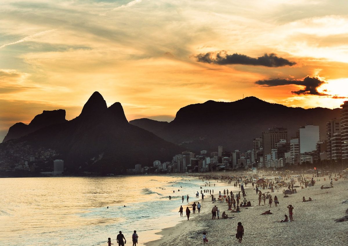 Ipanema Beach is located next to Copacabana, its famous neighbour, but it has its own distinct character. 