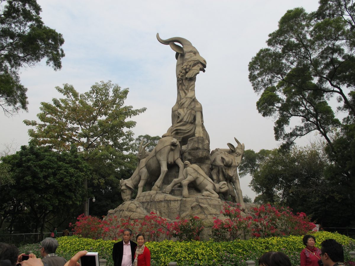 Covering an area of 860 000 square meters of land, Yuexiu Park is definitively one of the best places you can enter for free when you're in Guangzhou. 