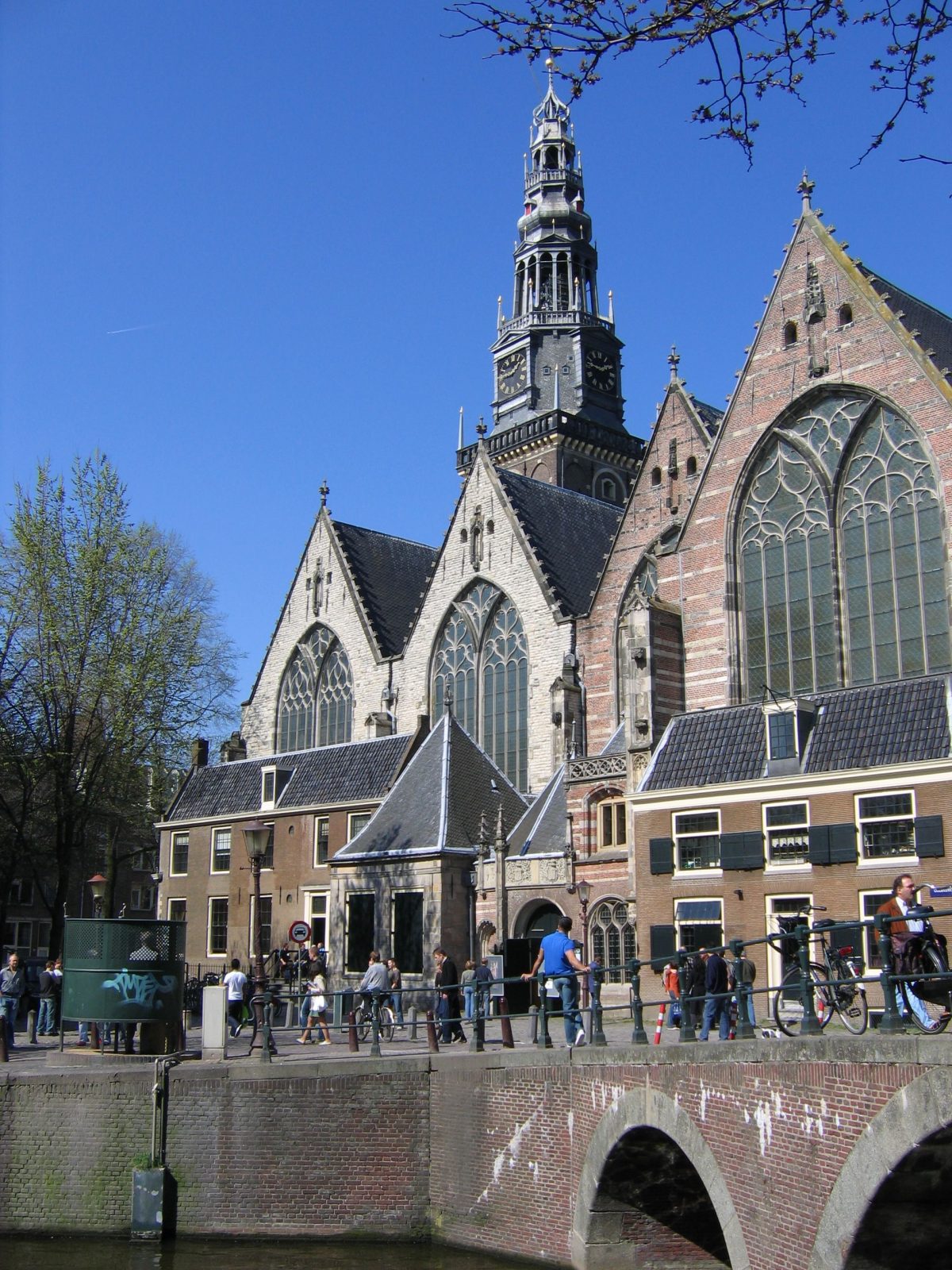Impressive picture of Amsterdam's Oude Kerk Impressive picture of Amsterdam's Oude Kerk