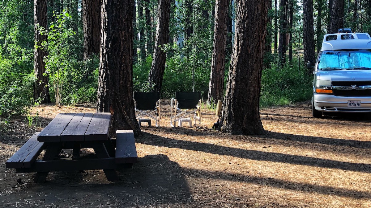 Campers setting up on Cold Springs Campground 