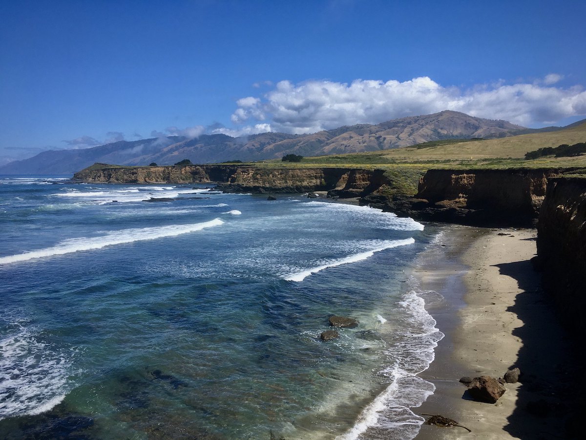 Blue ocean waters at Hearst San Simeon State Park 