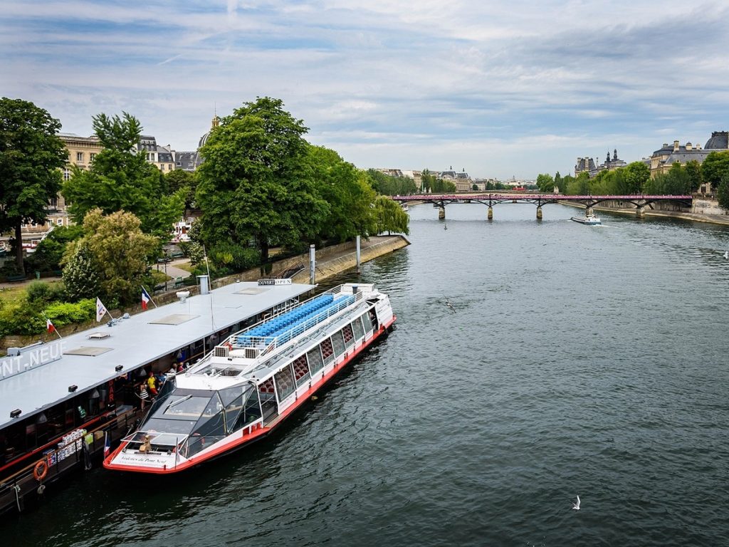 Vedettes du Pont Neuf Seine River cruise