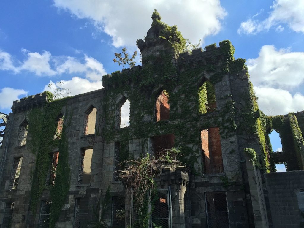 What remains of the facade of Smallpox Hospital in Roosevelt Island 