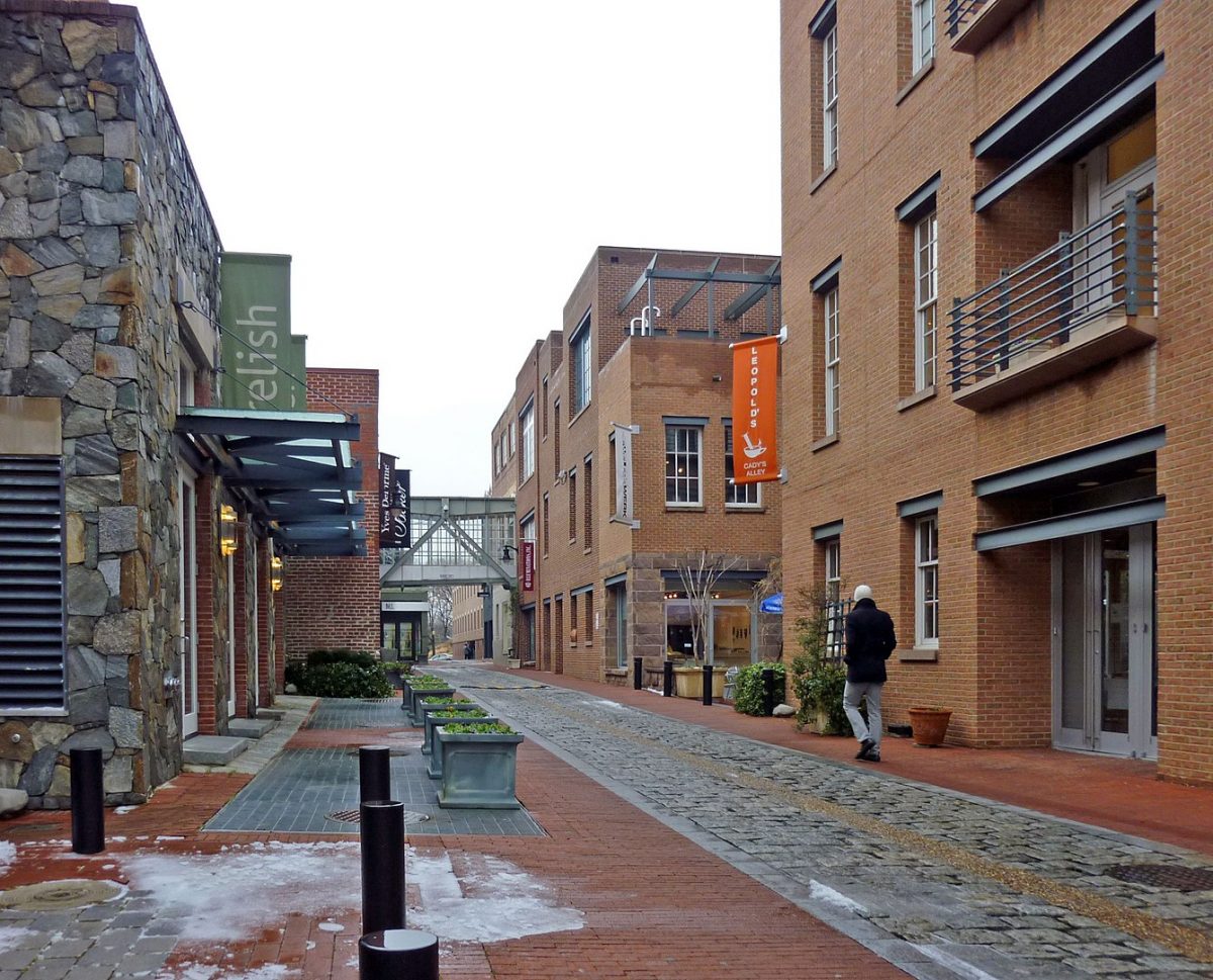 quiet alley in georgetown