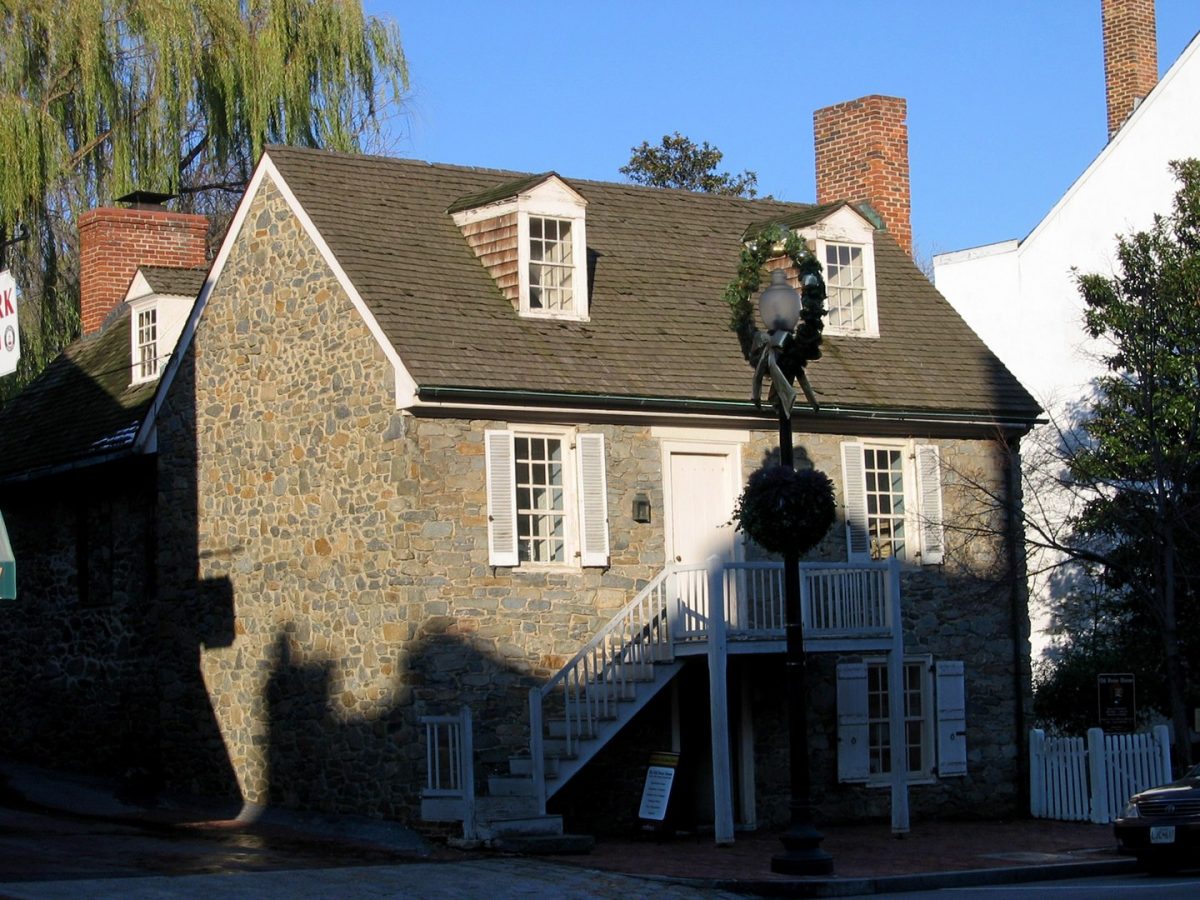 exterior of the old stone house in georgetown