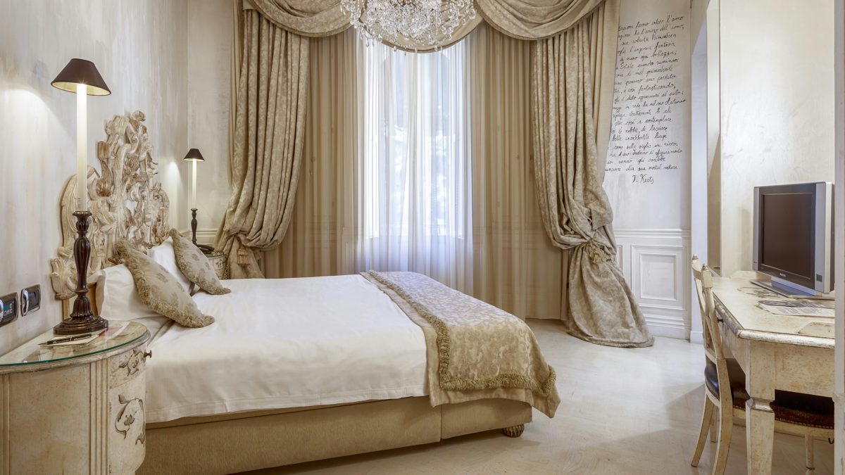 a luxurious hotel where to stay in Rome a luxurious hotel where to stay in Rome