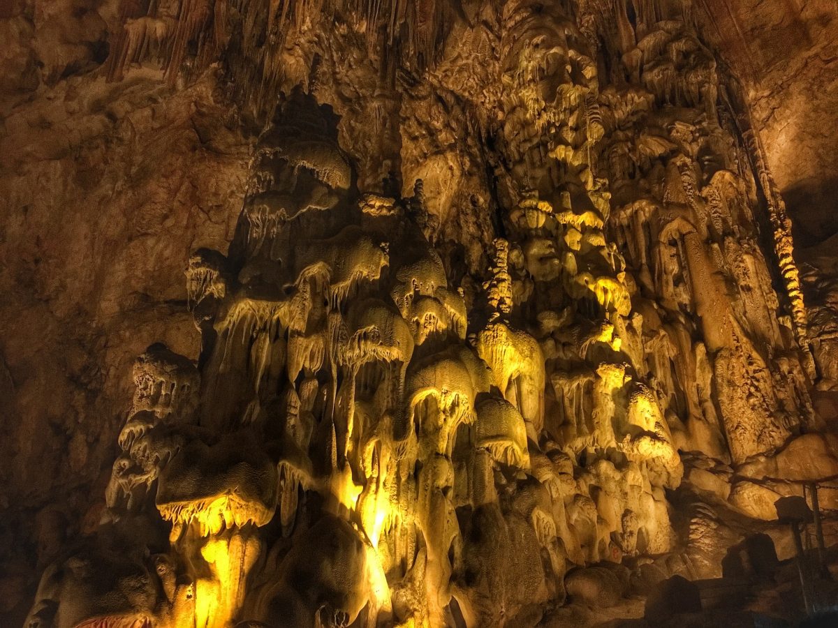 a unique caving decoration in Zhijin Cave