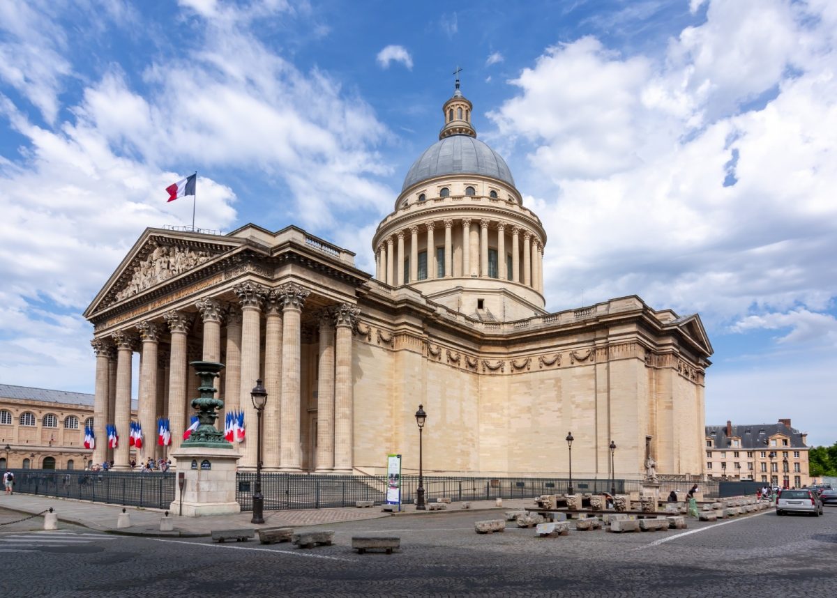 a gigantic building housing the tombs of great French people, 3 days in Paris a gigantic building housing the tombs of great French people, 3 days in Paris
