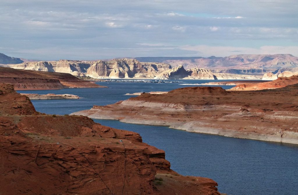 Rock formations surrounding Lake Powell