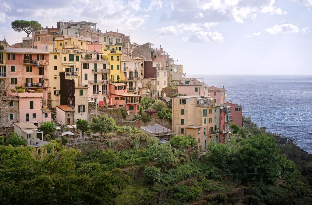 Corniglia is one of the best Cinque Terre towns for those who prefer a quiet and lowkey place