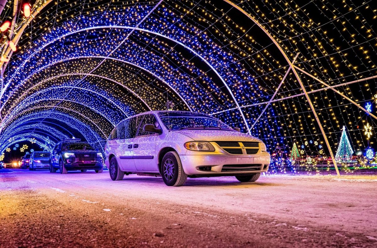 20 Best DriveThru Christmas Lights in America TouristSecrets