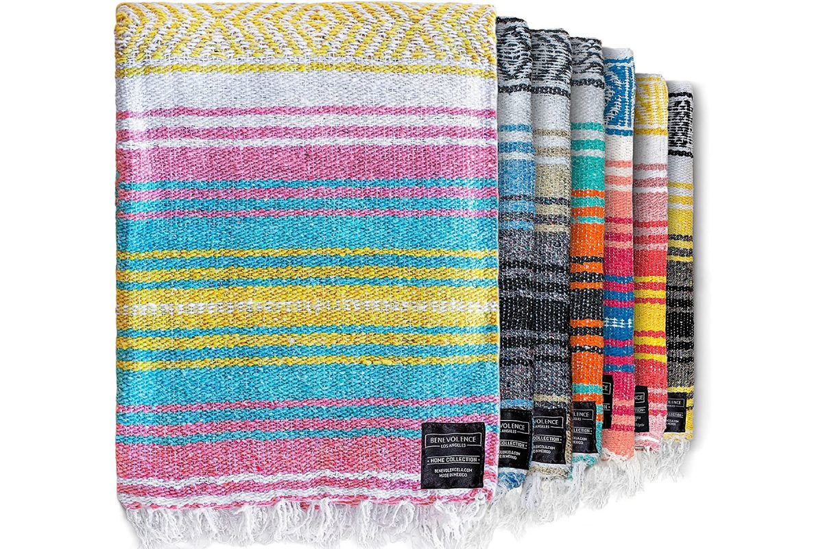 15 Best Sand Proof Beach Blankets in 2022 TouristSecrets